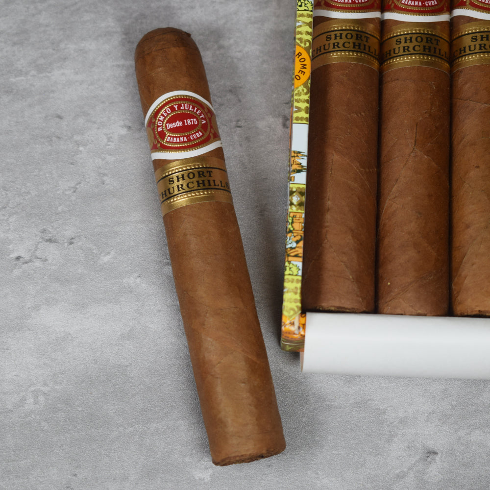 ROMEO Y JULIETA SHORT CHURCHILL